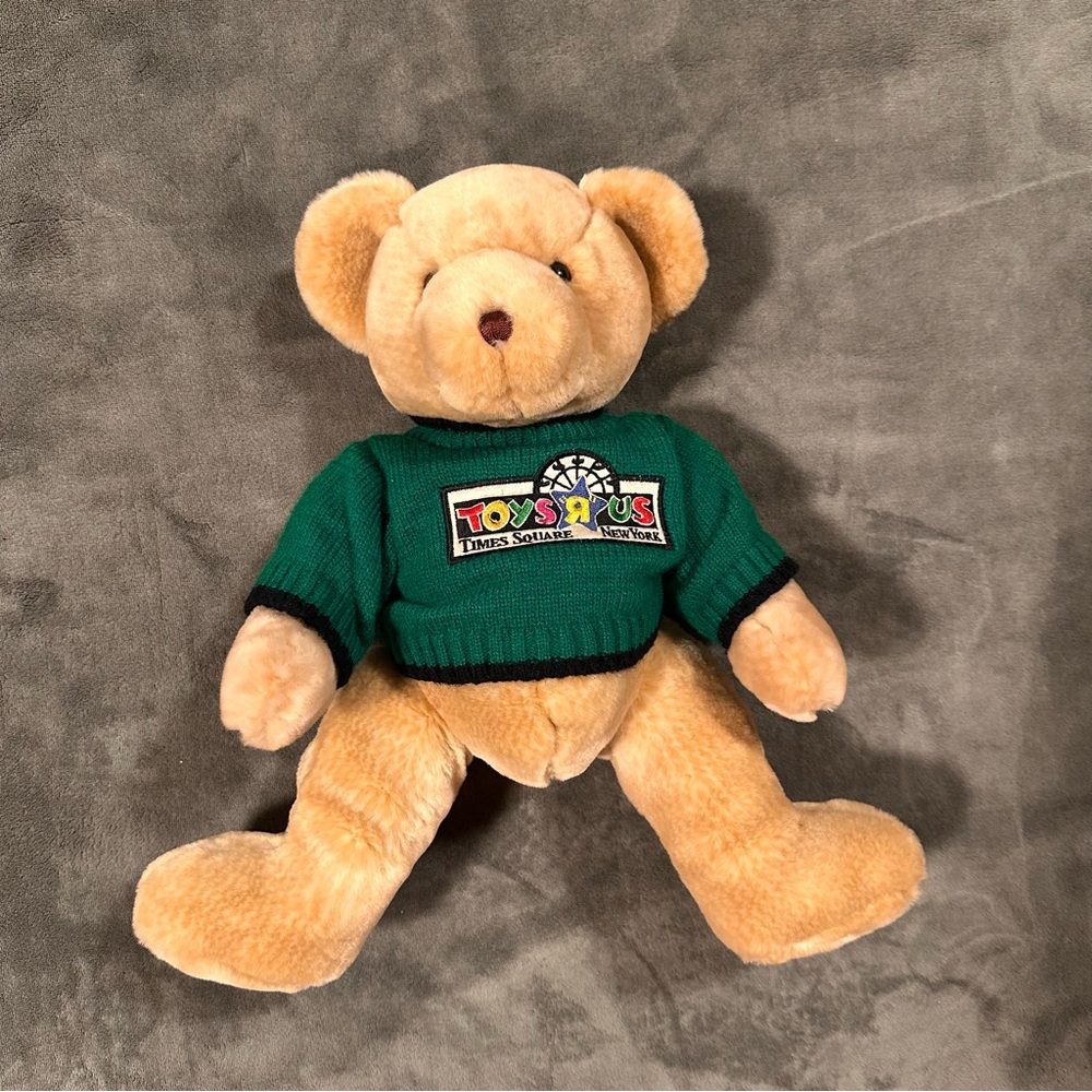 Vintage 2001 Animal Alley Times Square Toys R Us Teddy Bear